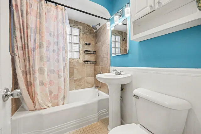 $325,000 | 2018 Duiker Avenue Northeast, Grand Rapids, MI 49505