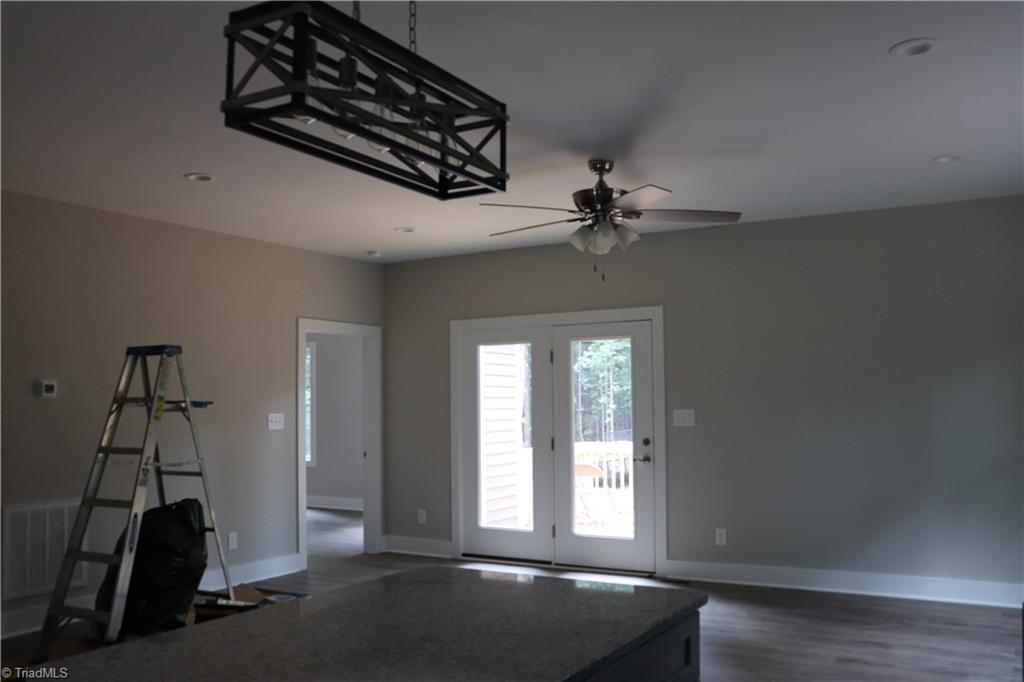 7323 McBane Mill Road Graham, NC 27253 - Photo 10 of 26 Fam Rm w/exit to deck