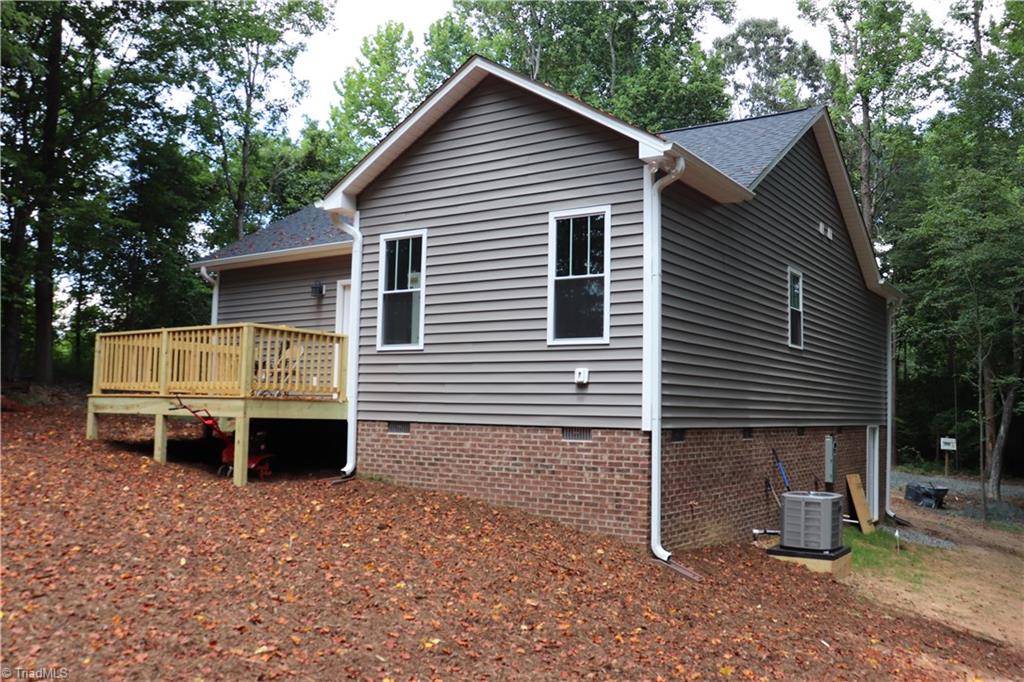 7323 McBane Mill Road Graham, NC 27253 - Photo 4 of 26 Another rear view