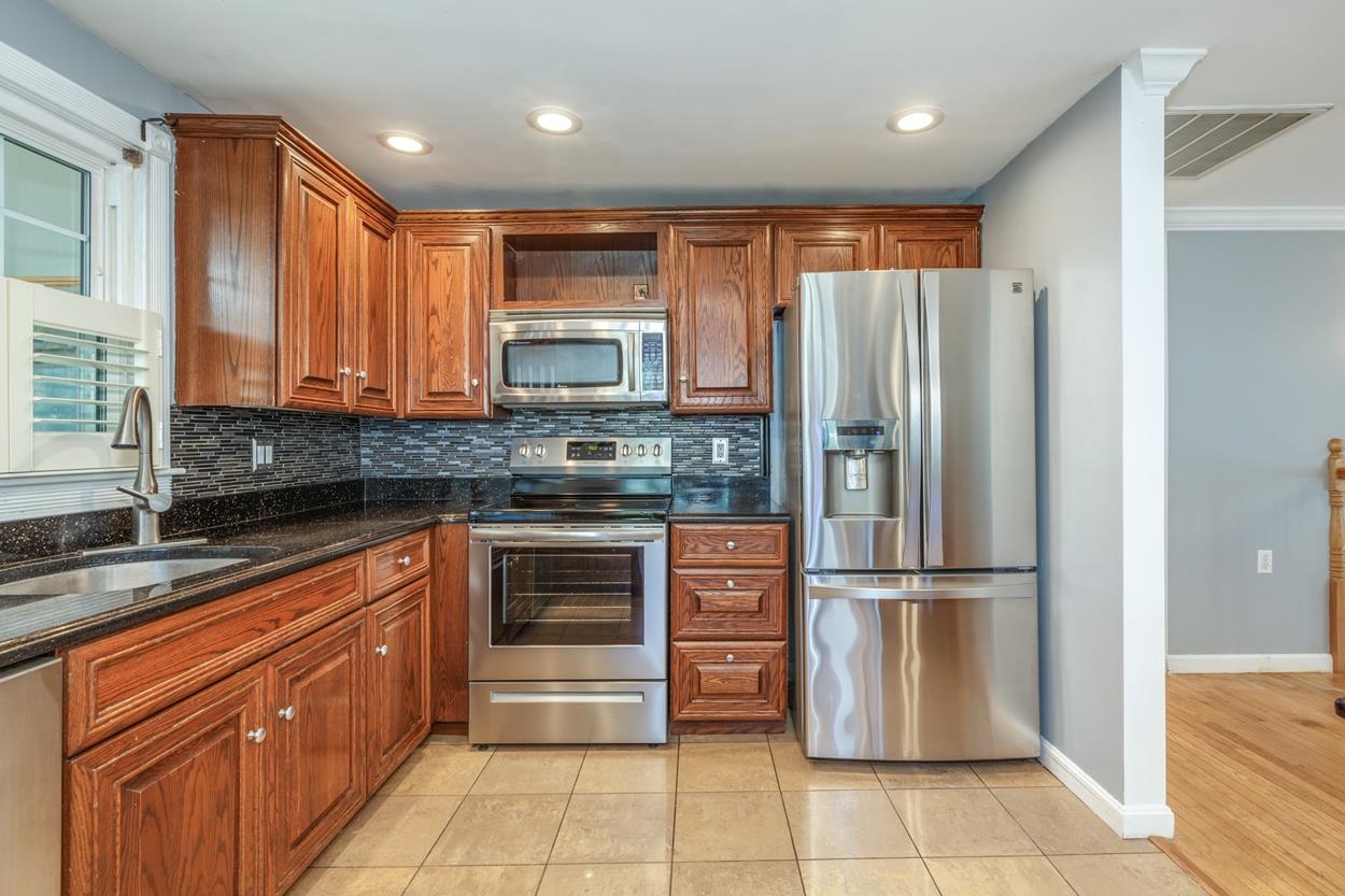 12 Nashua Road Windham, NH 03087 - Photo 16 of 31