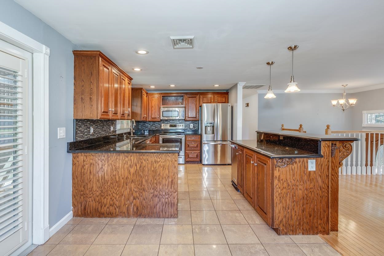 12 Nashua Road Windham, NH 03087 - Photo 17 of 31
