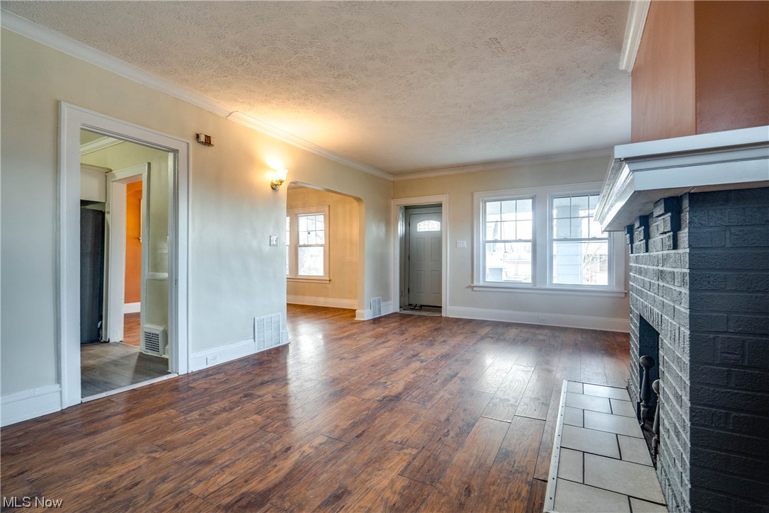 3545 Pennington Road Cleveland, OH 44120 - Photo 9 of 32
