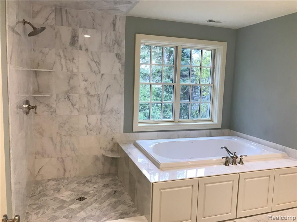 1008 Harvard Road Grosse Pointe Park, MI 48230 - Photo 13 of 19