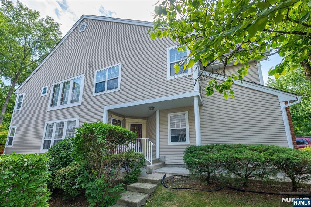 43 Morning Watch Road Wayne, NJ 07470 - Photo 2 of 46