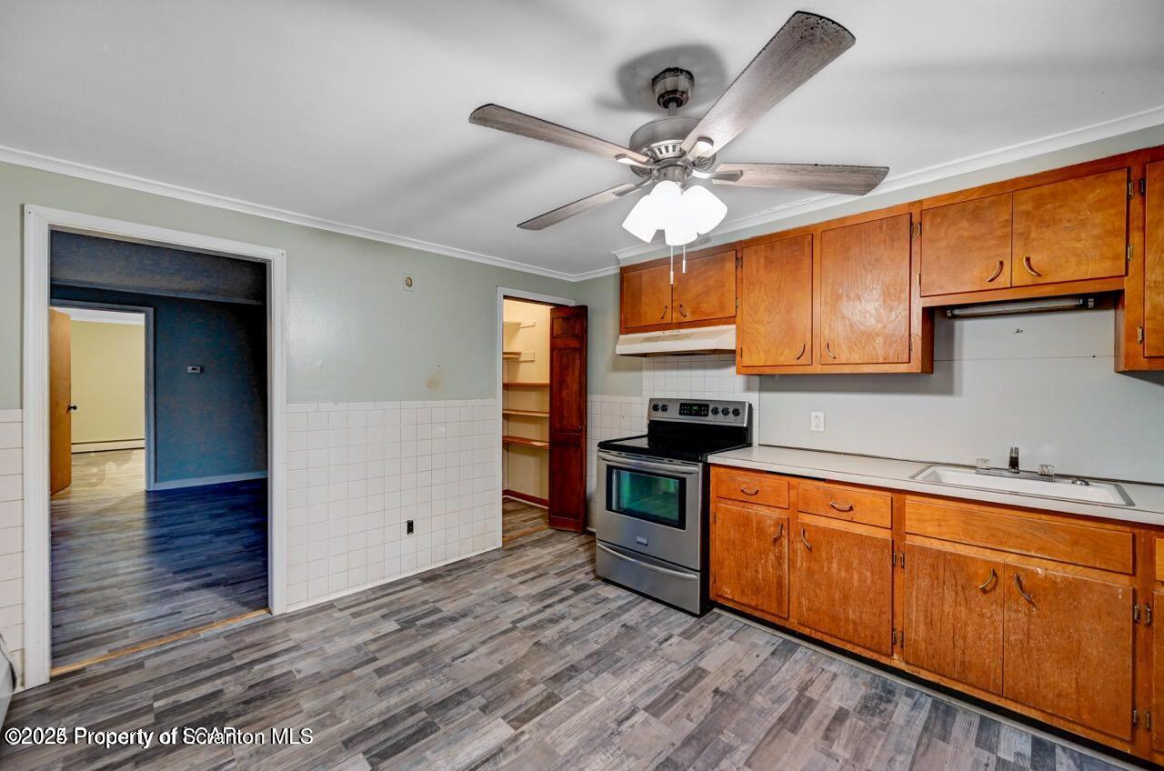1235 Diamond Avenue Scranton, PA 18508 - Photo 3 of 24 20240116174735157038000000-o
