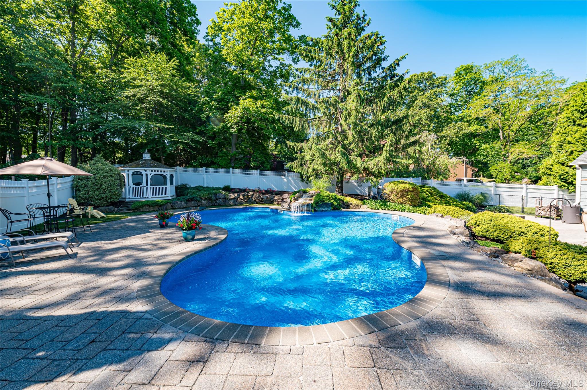 130 North Country Road Shoreham, NY 11786 - Photo 22 of 30