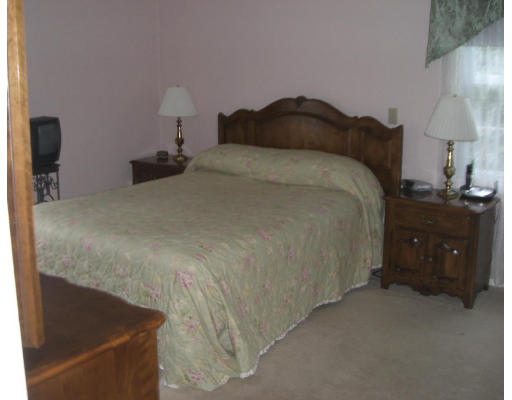 136 Chestnut Circle Randolph, MA 02368 - Photo 6 of 19 Gallery Image 6