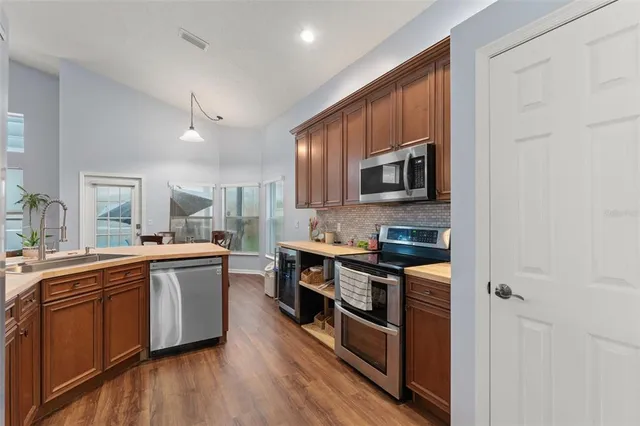 $420,000 | 432 Downing Circle, Davenport, FL 33897