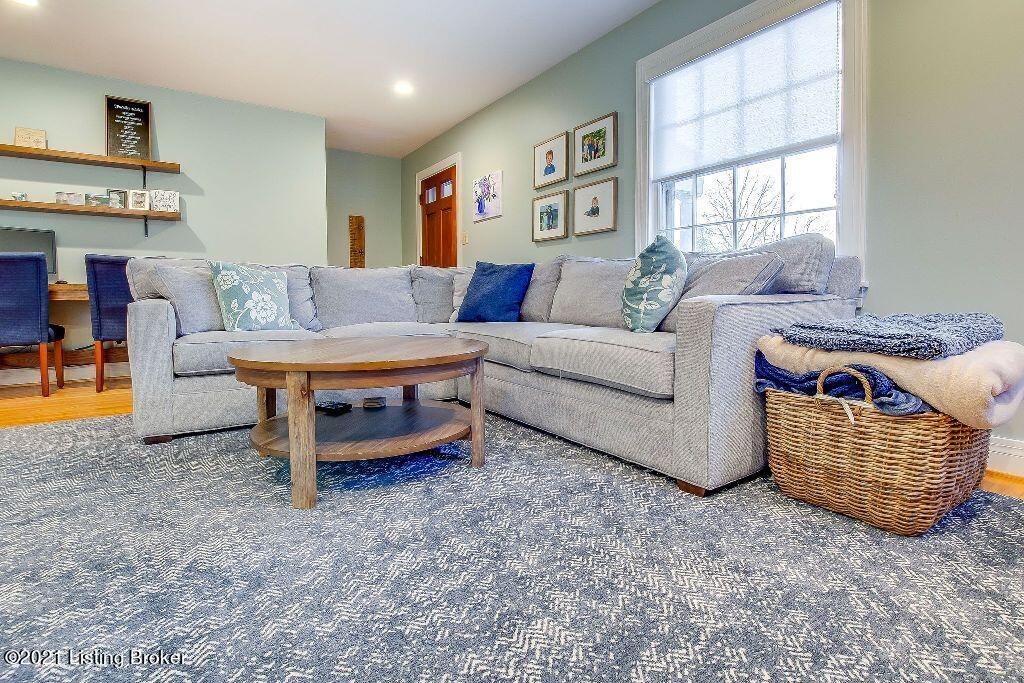 229 Sage Road Louisville, KY 40207 - Photo 2 of 28 Living Room