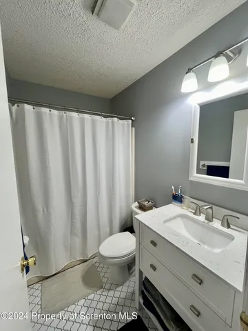 $2,500 | 8 Louis Lane, Gouldsboro, PA 18424