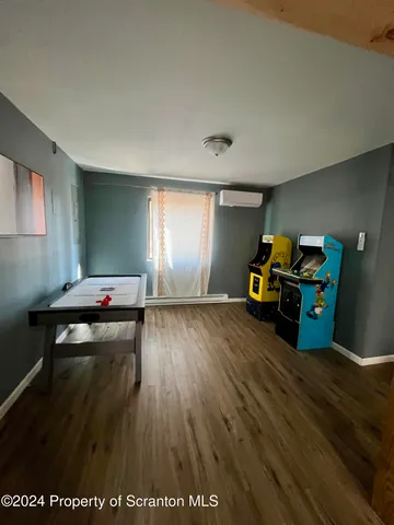 $2,500 | 8 Louis Lane, Gouldsboro, PA 18424