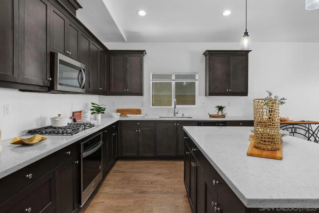 34751 Ribbon Grass Way Murrieta, CA 92563 - Photo 15 of 48