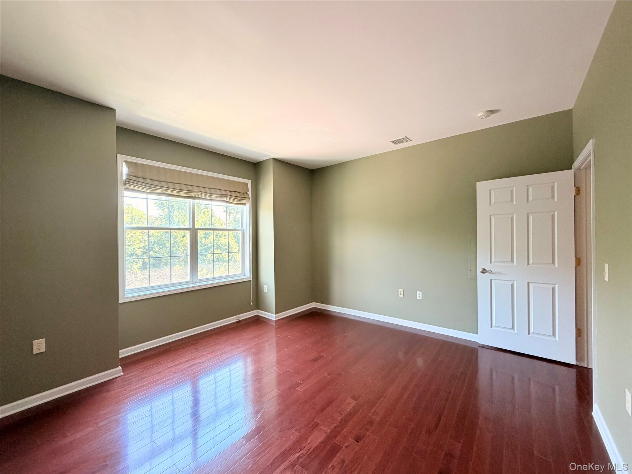 943 Tower Ridge Circle Middletown, NY 10941 - Photo 7 of 14