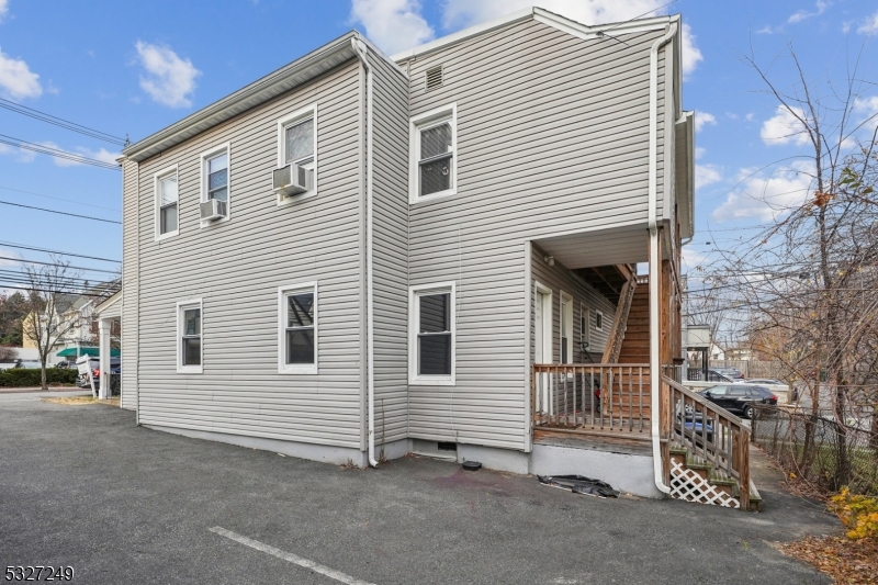 143 Valley Road, Unit 1R Montclair, NJ 07042 - Photo 15 of 18