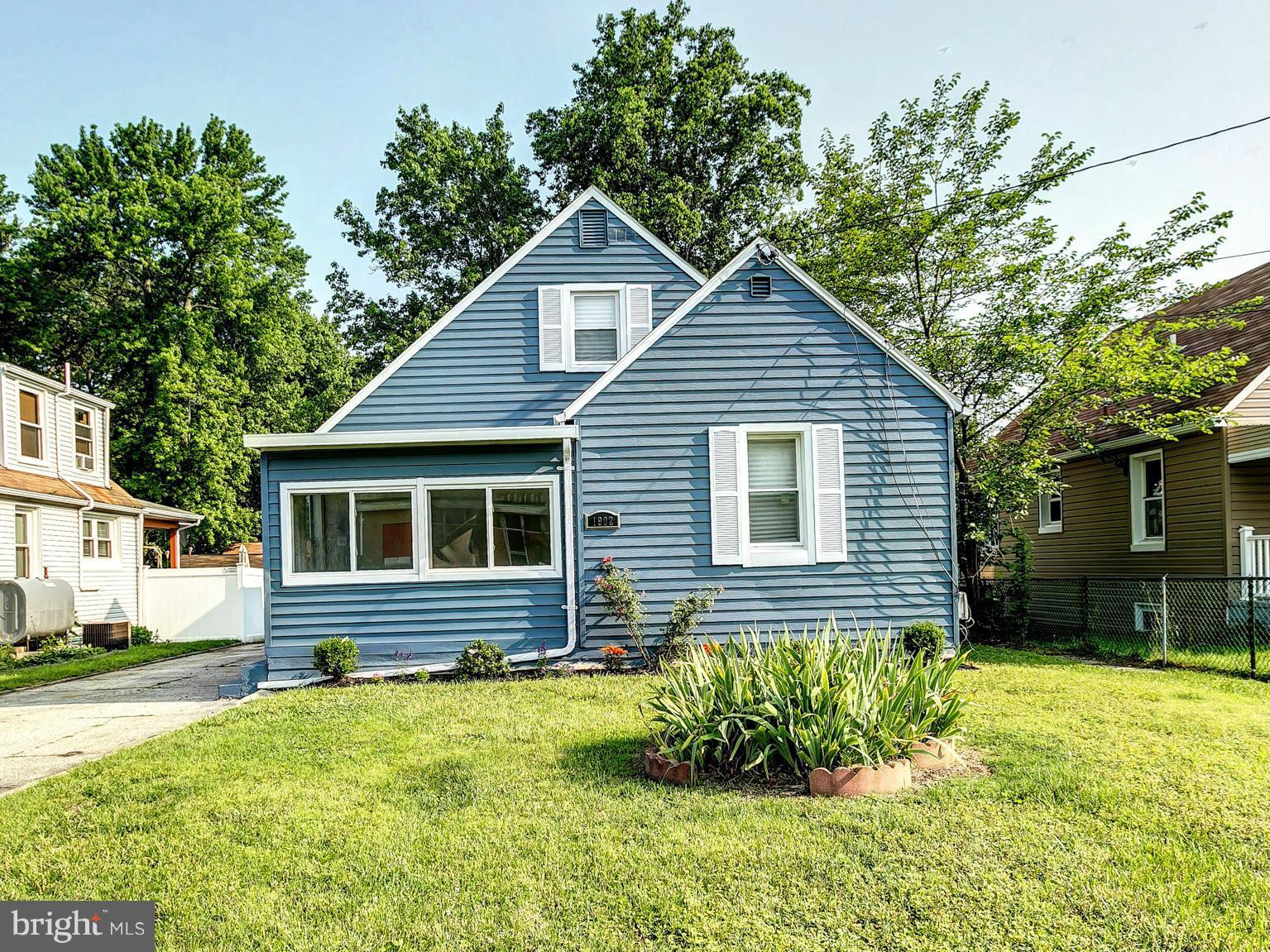 1902 Middleborough Road Baltimore, MD 21221 - Photo 29 of 30 Perfectly Landscaped Grounds