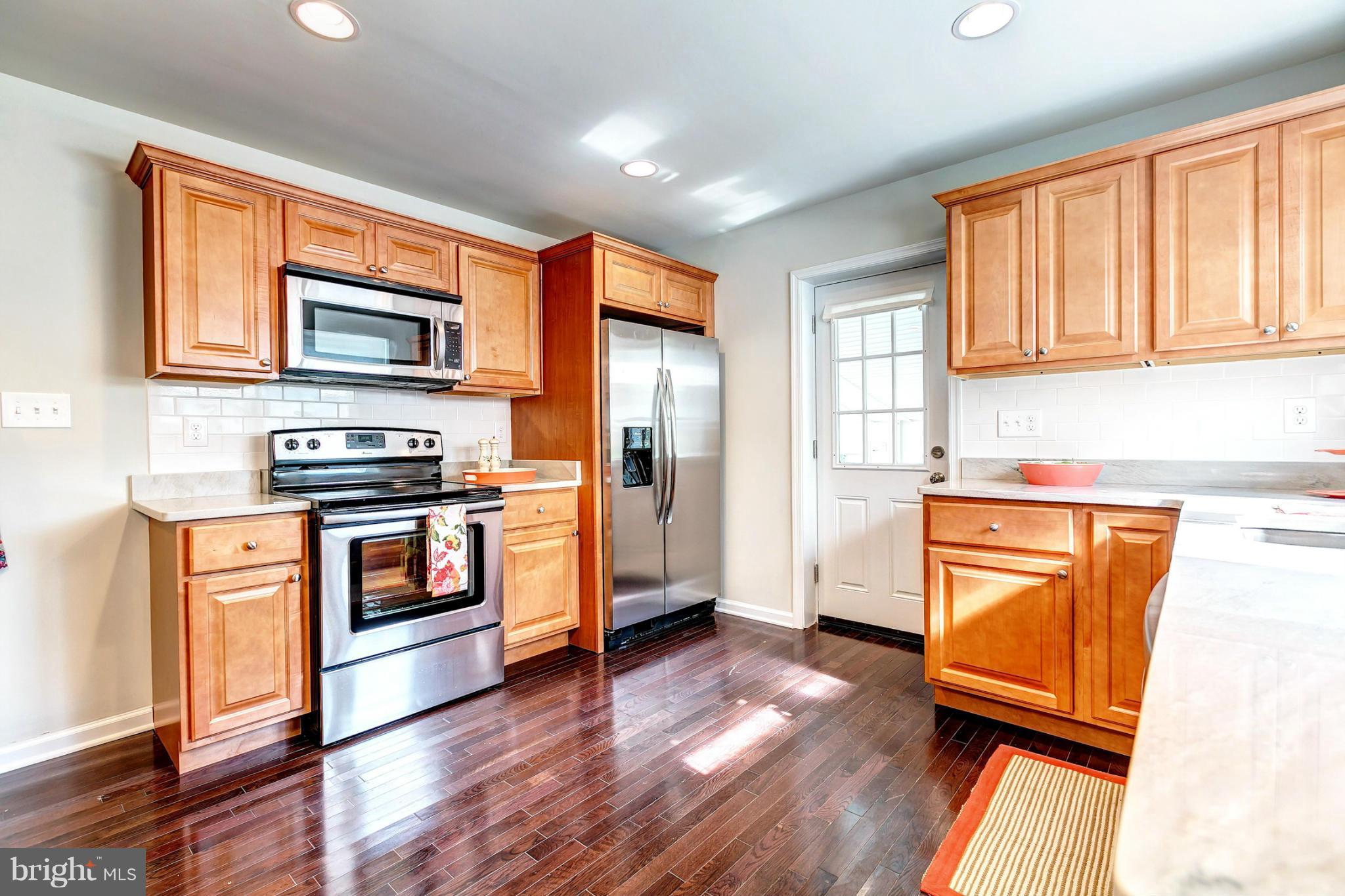 1902 Middleborough Road Baltimore, MD 21221 - Photo 9 of 30 Beautiful Cabinetry