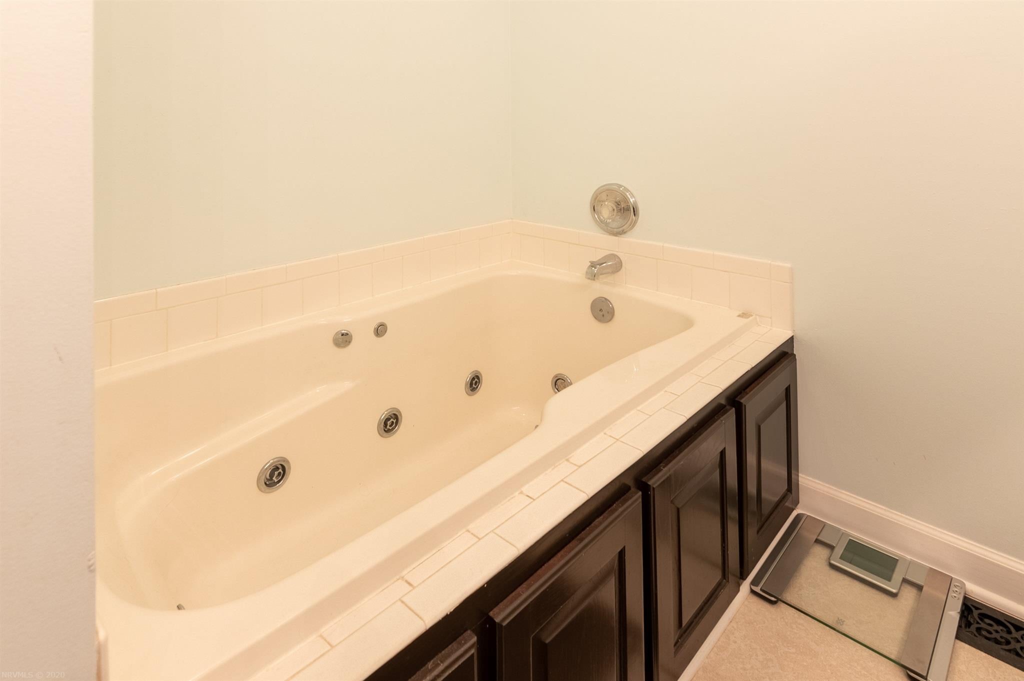 710 Republic Road Christiansburg, VA 24073 - Photo 20 of 39 Gallery Image 20