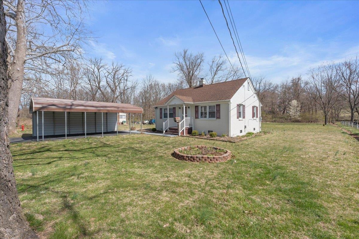 241 River Road Waynesboro, VA 22980 - Photo 2 of 32 Gallery Image 2