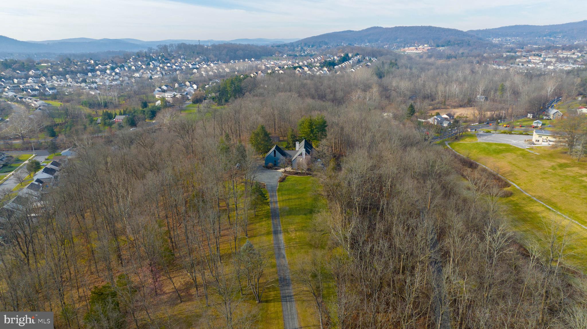 791 Shelbourne Road Reading, PA 19606 - Photo 3 of 67 Gallery Image 3