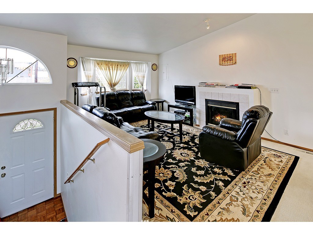 5013 Renton Avenue South Seattle, WA 98118 - Photo 2 of 16 Gallery Image 2