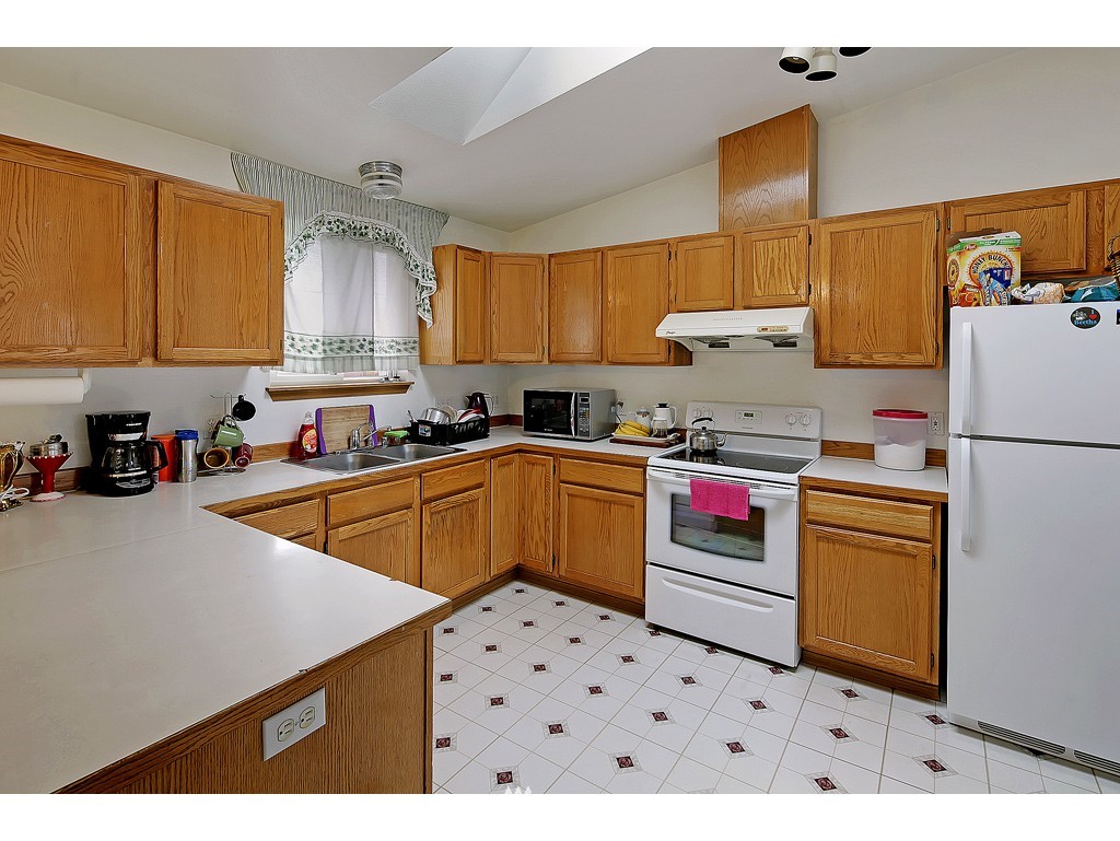 5013 Renton Avenue South Seattle, WA 98118 - Photo 4 of 16 Gallery Image 4