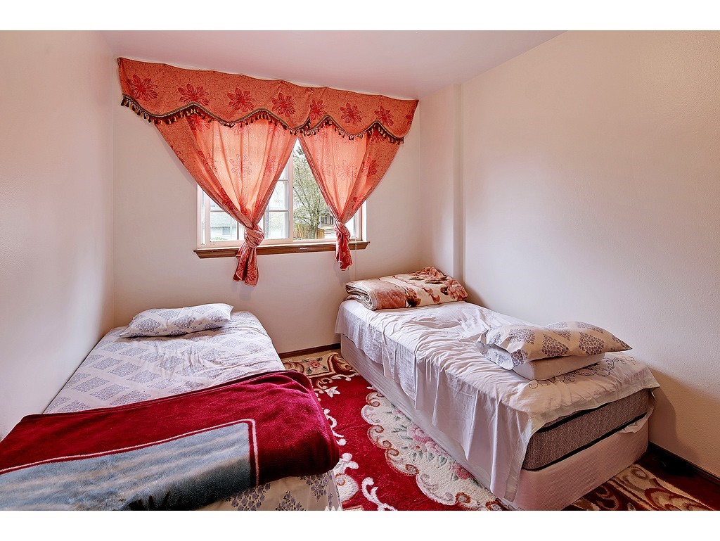 5013 Renton Avenue South Seattle, WA 98118 - Photo 9 of 16 Gallery Image 9