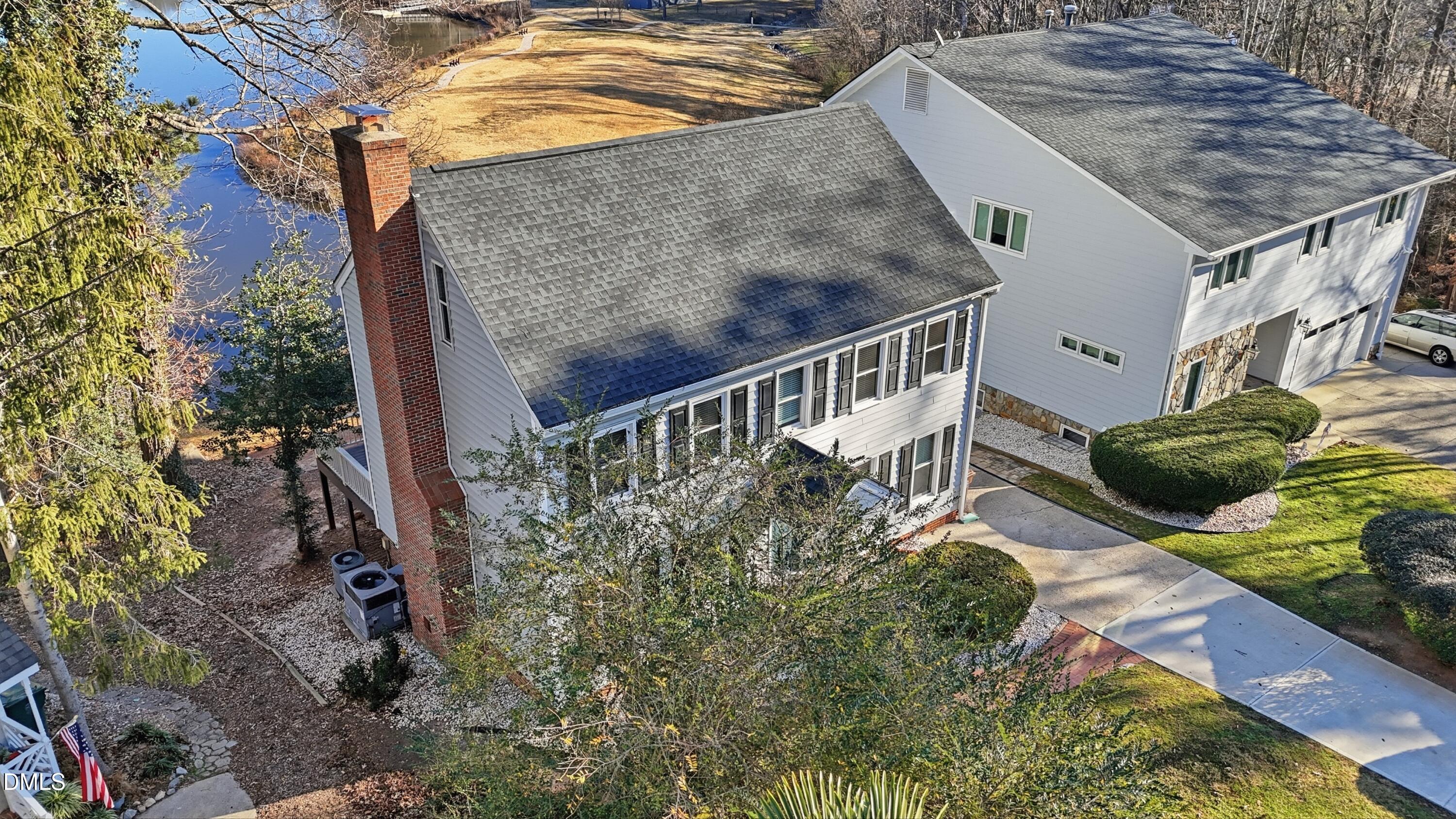 220 Kingsmill Road Cary, NC 27511 - Photo 4 of 39 30_144