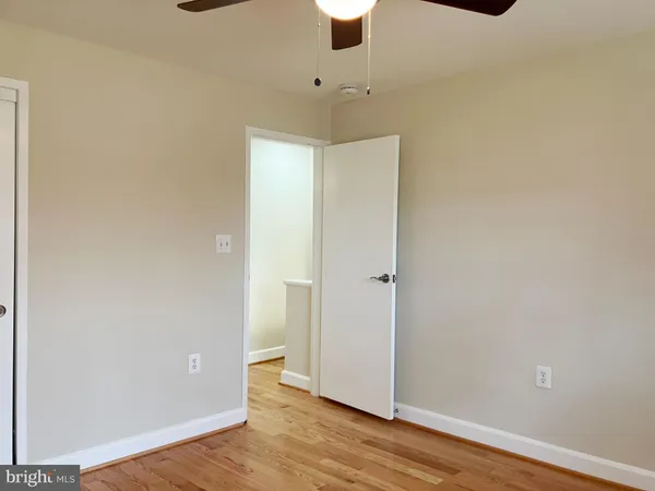 $2,850 | 428 Hampton Court, Unit 108, Falls Church, VA 22046