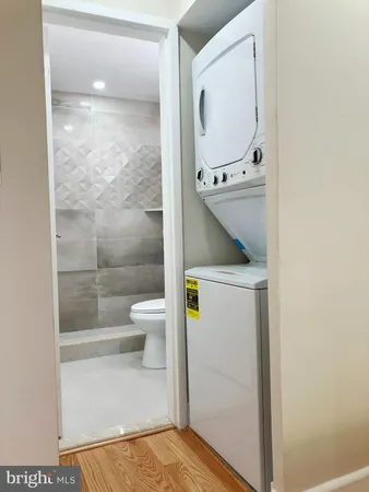 $2,850 | 428 Hampton Court, Unit 108, Falls Church, VA 22046