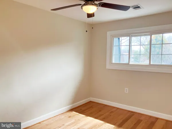 $2,850 | 428 Hampton Court, Unit 108, Falls Church, VA 22046