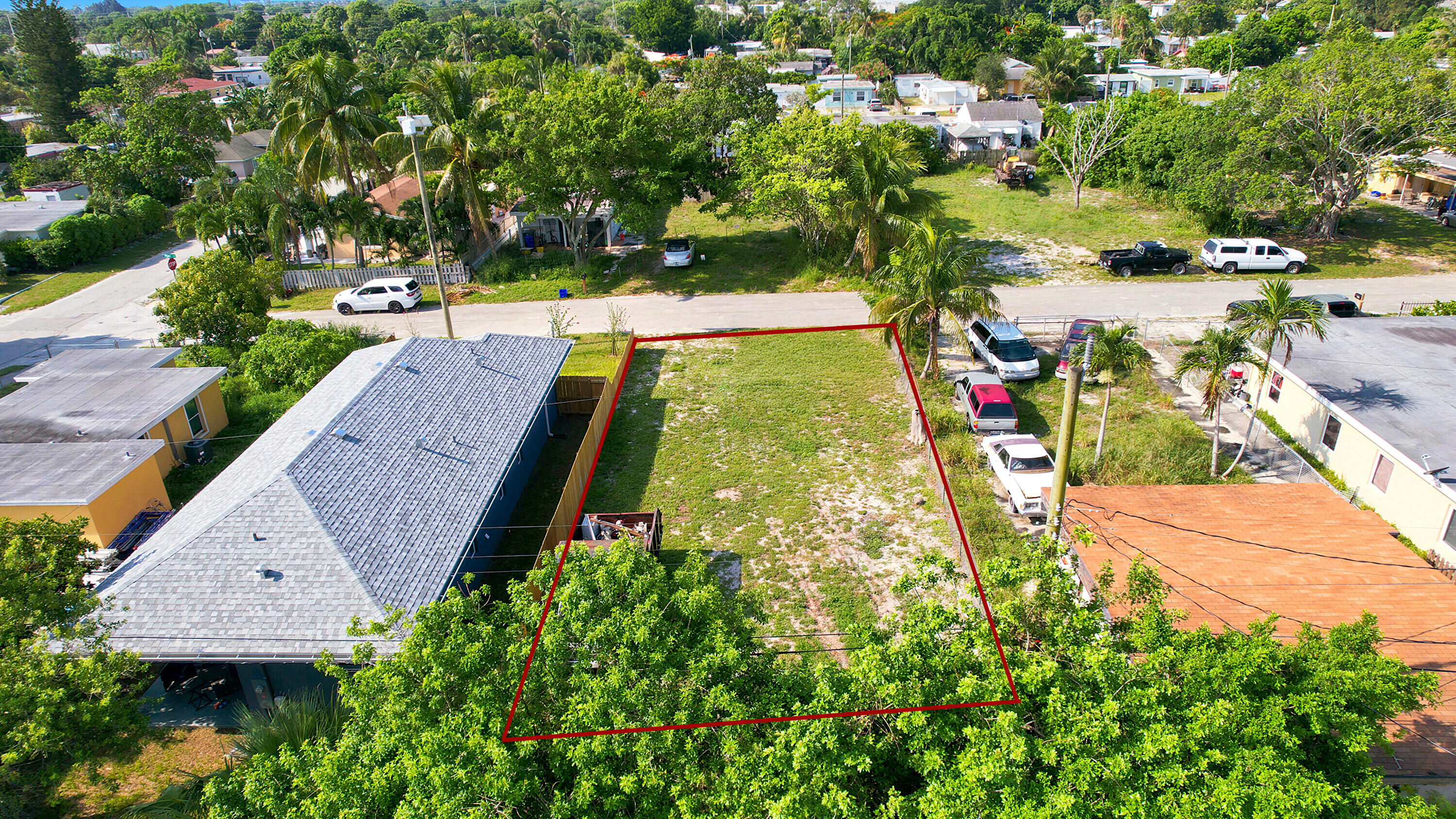 1141 Peak Road Lake Worth, FL 33462 - Photo 6 of 16 06_04_006_dji_0066