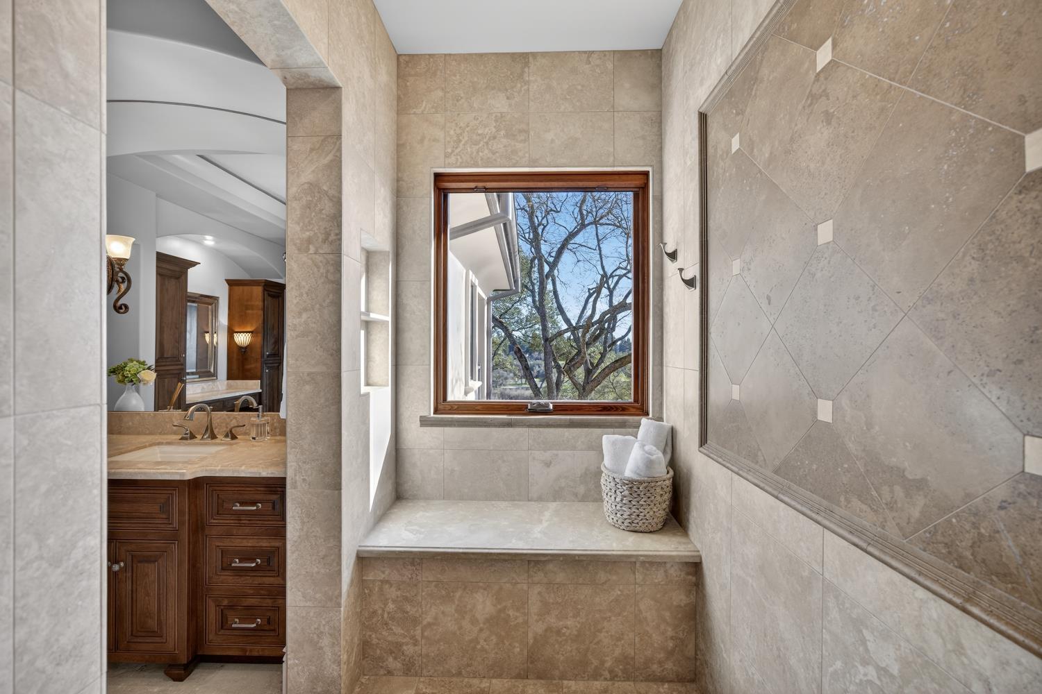 3909 Edgevale Court Fair Oaks, CA 95628 - Photo 47 of 98