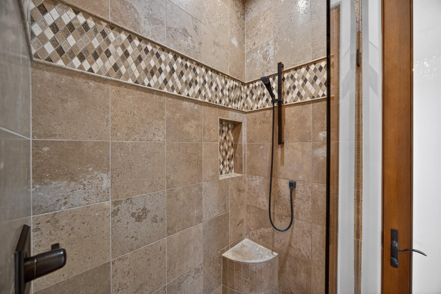 3909 Edgevale Court Fair Oaks, CA 95628 - Photo 58 of 98