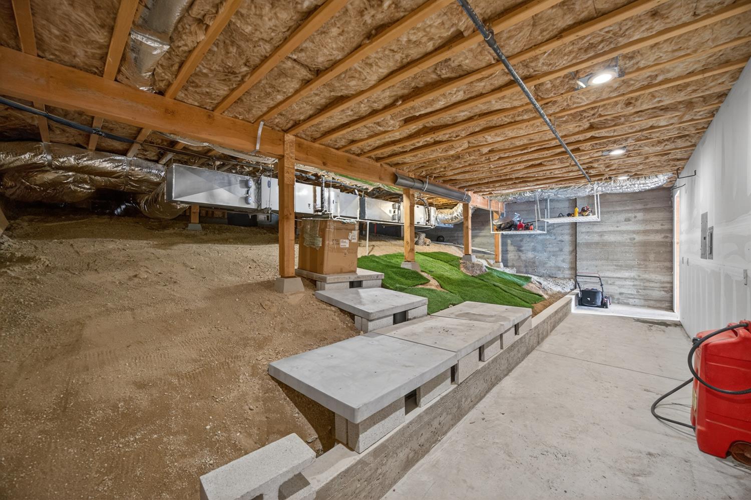 3909 Edgevale Court Fair Oaks, CA 95628 - Photo 69 of 98 a view of a patio with table and chairs with wooden floor and fence
