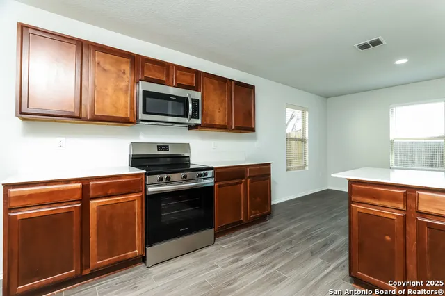 $1,700 | 8906 Gerald Ohara, San Antonio, TX 78221