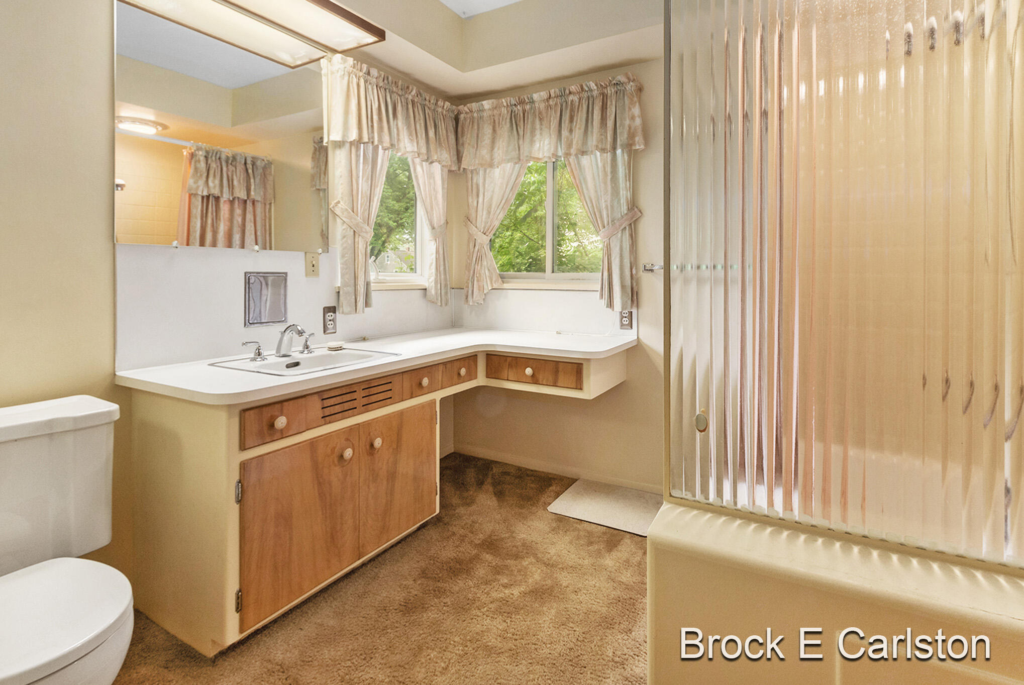 678 Aue Road Norton Shores, MI 49441 - Photo 35 of 57 S22A4374