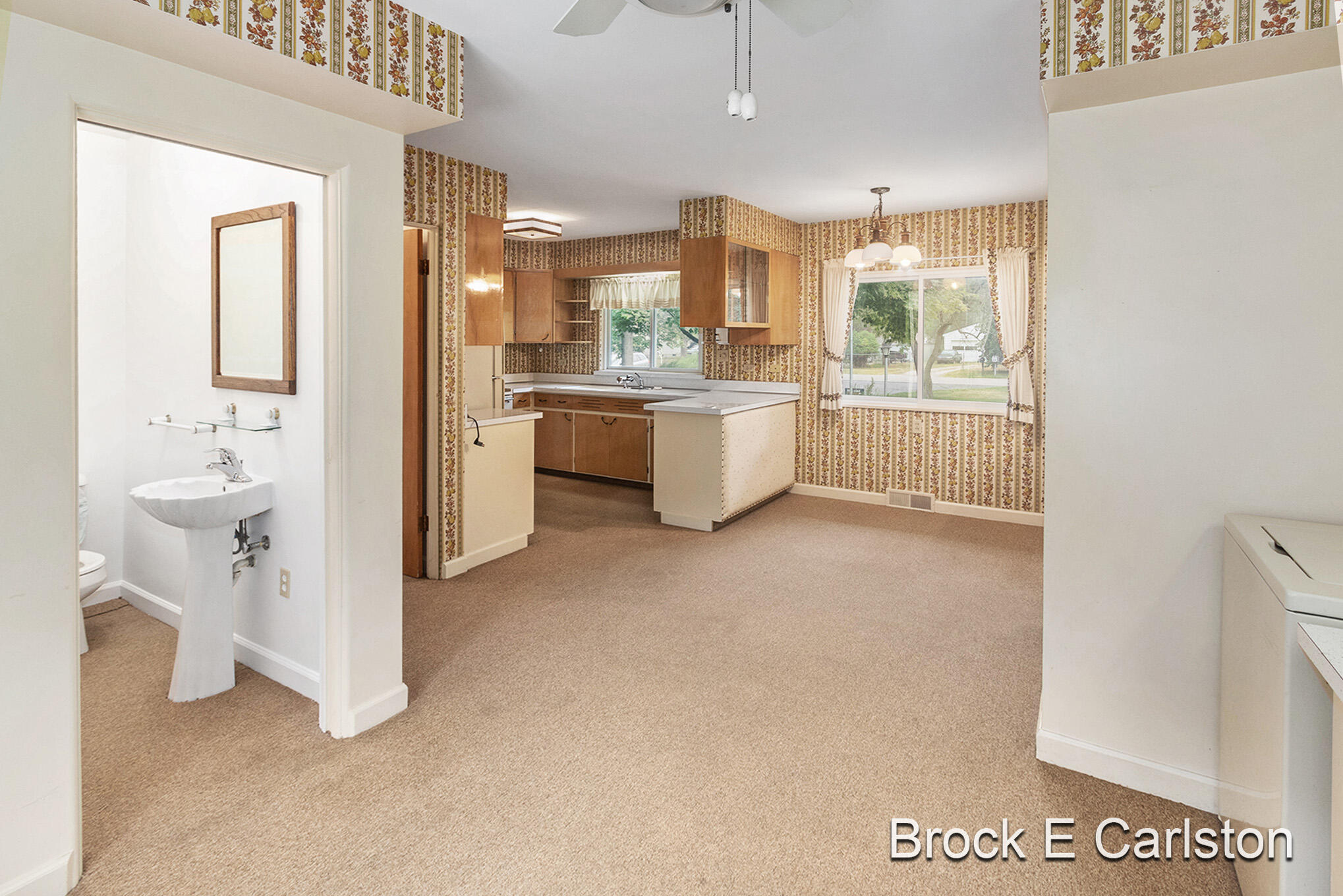 678 Aue Road Norton Shores, MI 49441 - Photo 41 of 57 S22A4392