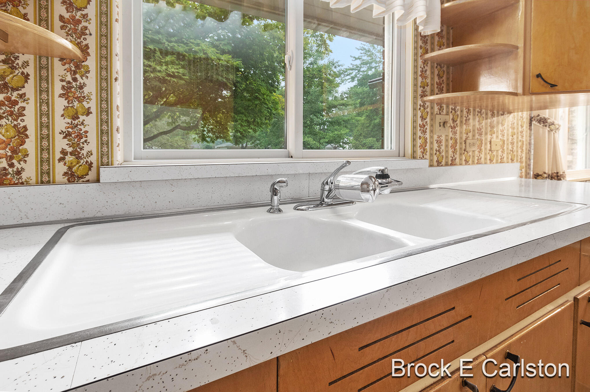 678 Aue Road Norton Shores, MI 49441 - Photo 43 of 57 S22A4398