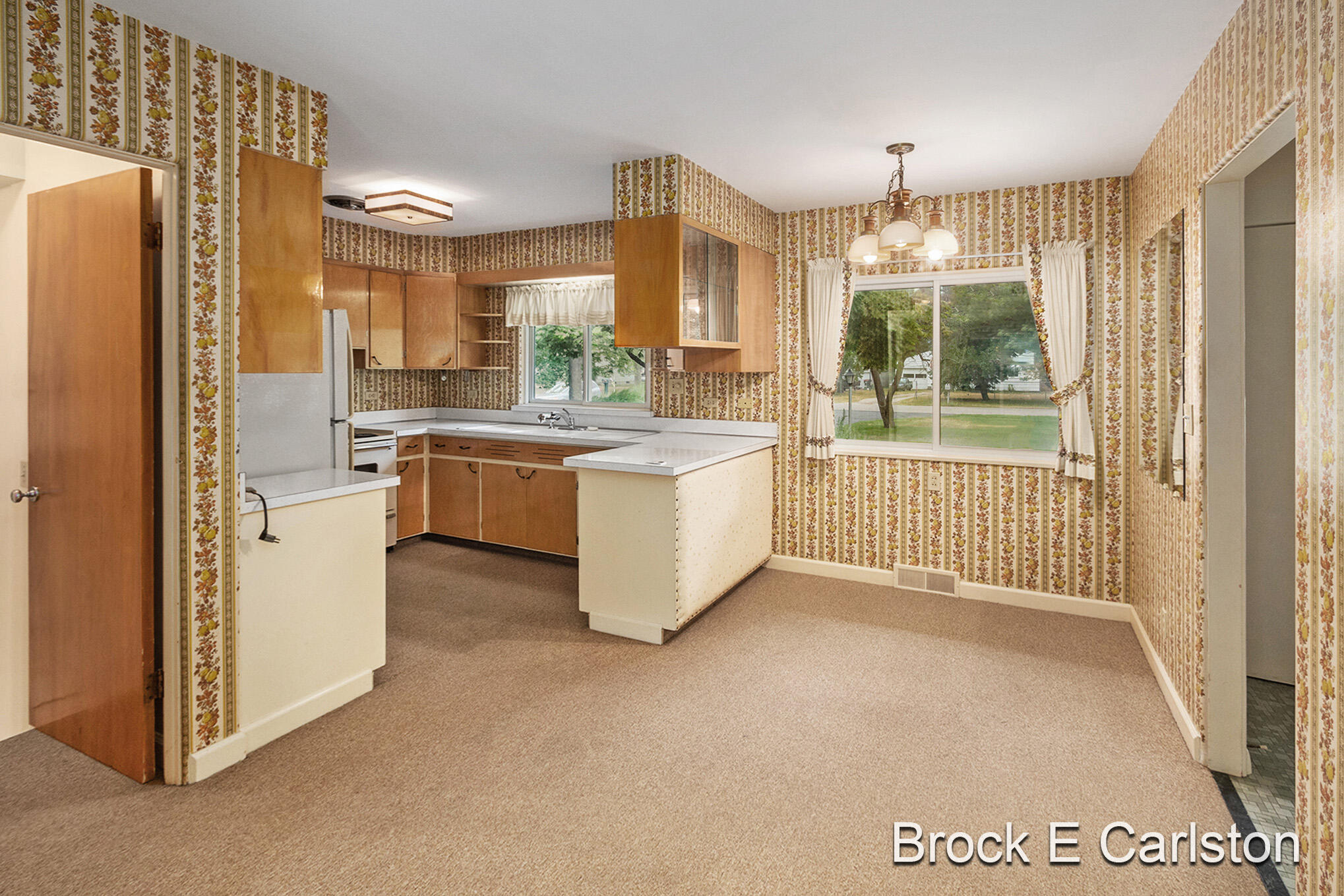 678 Aue Road Norton Shores, MI 49441 - Photo 47 of 57 S22A4408