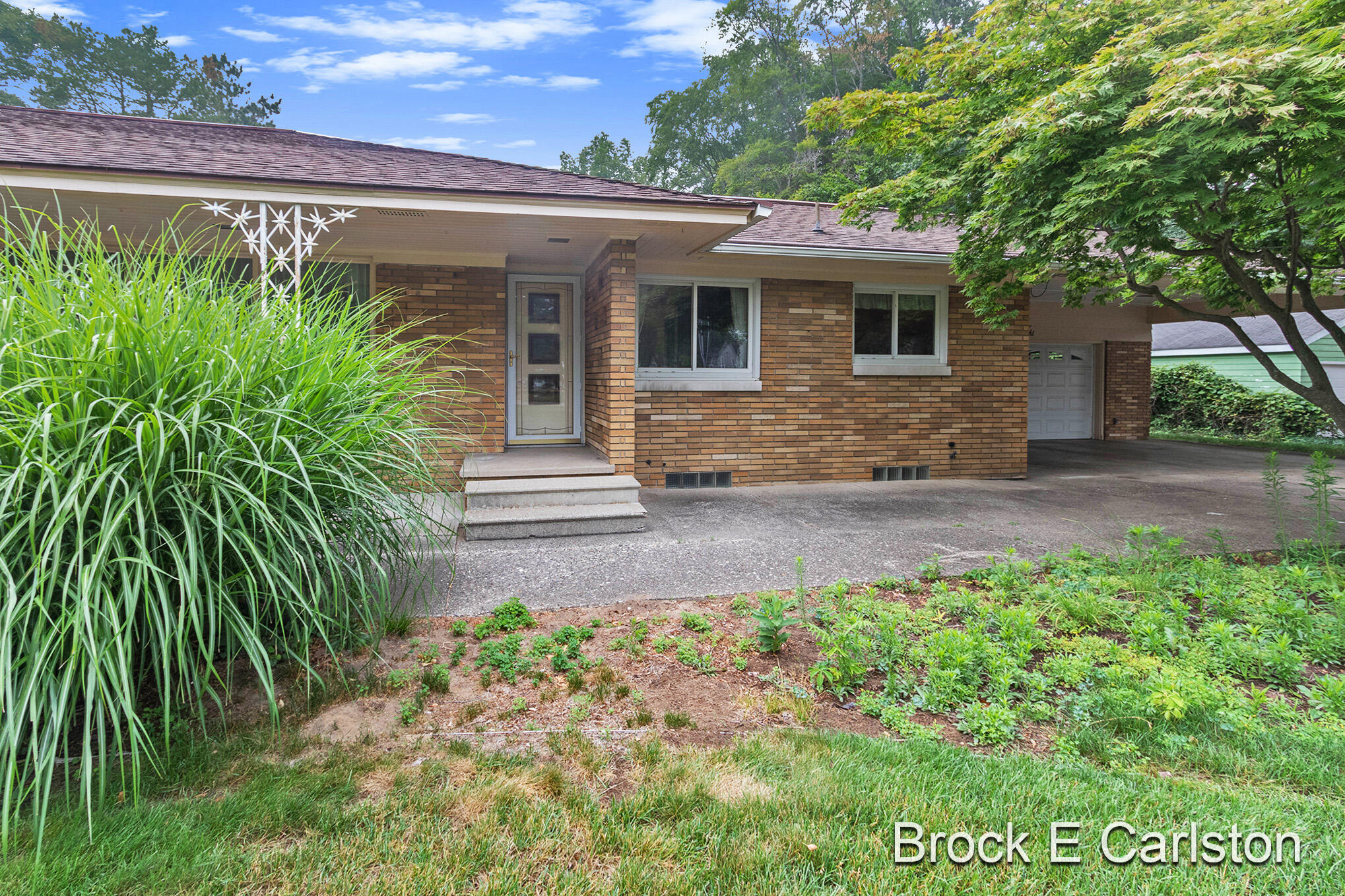 678 Aue Road Norton Shores, MI 49441 - Photo 7 of 57 S22A4319