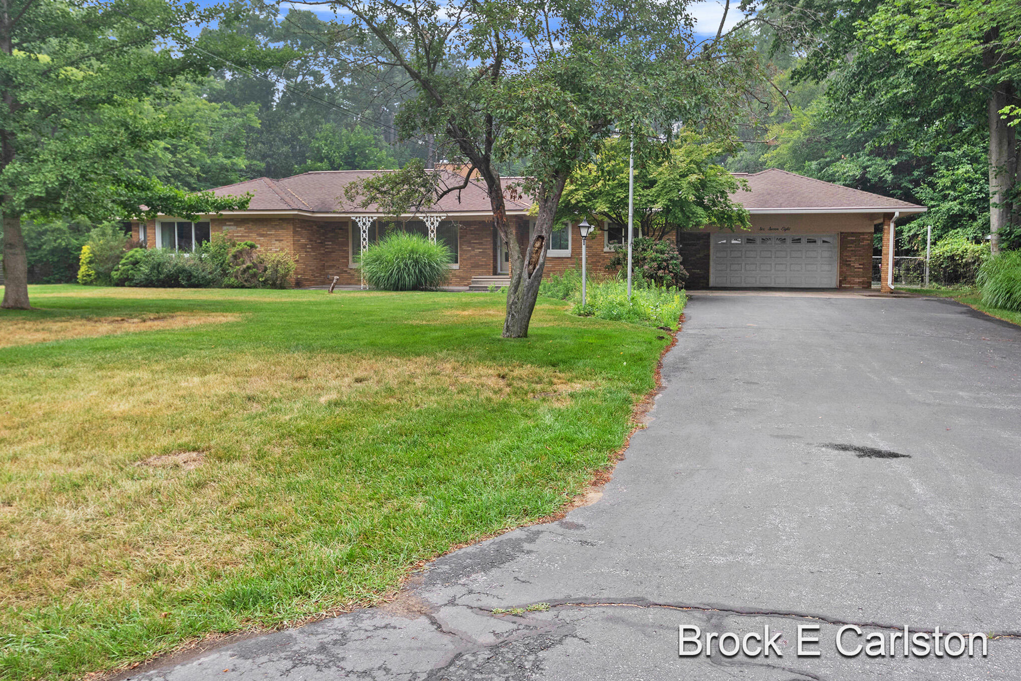 678 Aue Road Norton Shores, MI 49441 - Photo 8 of 57 S22A4321