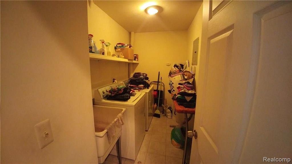 19400 West Eleven Mile Road, Unit 12 Lathrup Village, MI 48076 - Photo 26 of 26