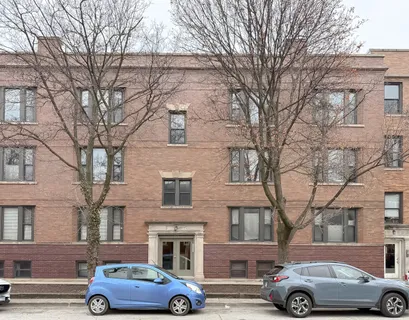 $3,400 | 1946 West Newport Avenue, Unit 3E, Chicago, IL 60657