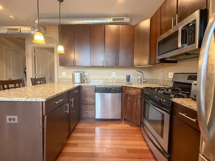 $3,400 | 1946 West Newport Avenue, Unit 3E, Chicago, IL 60657