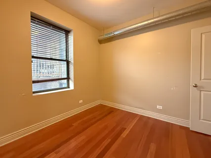 $3,400 | 1946 West Newport Avenue, Unit 3E, Chicago, IL 60657