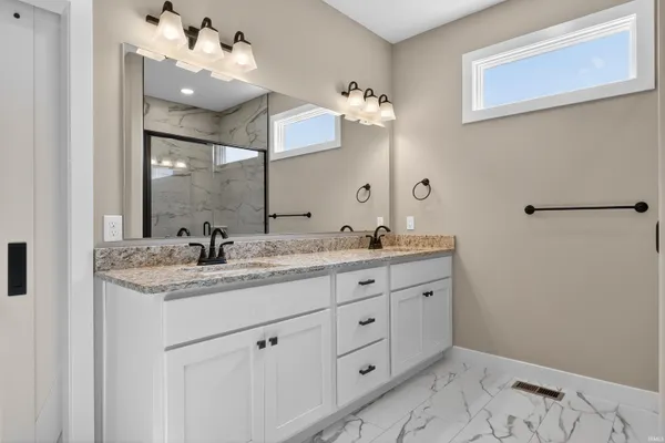 $734,900 | 17749 Castlefeane Court, Leo, IN 46765