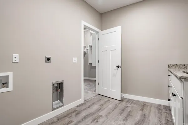 $734,900 | 17749 Castlefeane Court, Leo, IN 46765