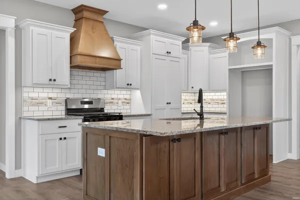$734,900 | 17749 Castlefeane Court, Leo, IN 46765