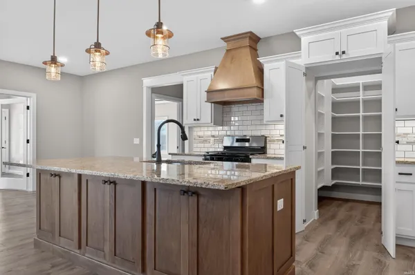 $734,900 | 17749 Castlefeane Court, Leo, IN 46765