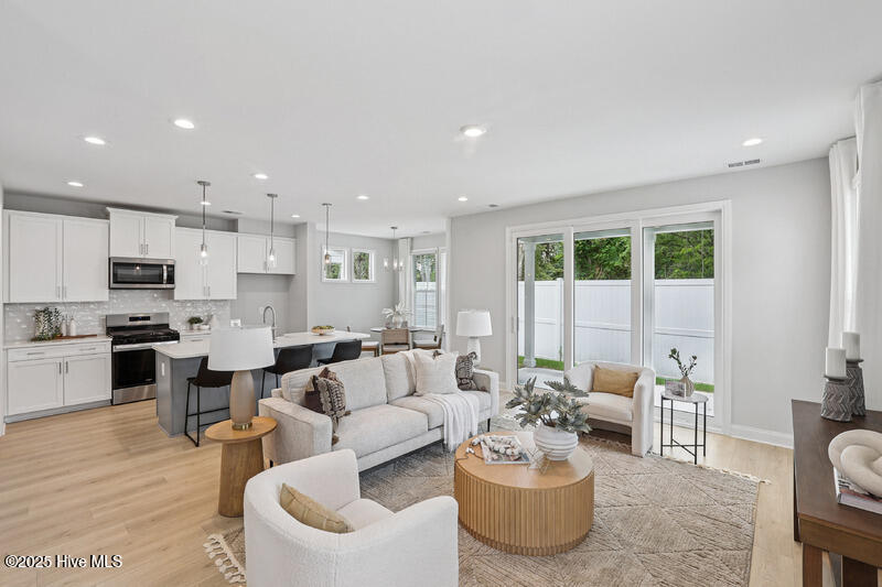 2511 Hillbourne Loop North Myrtle Beach, SC 29582 - Photo 4 of 34 35 living